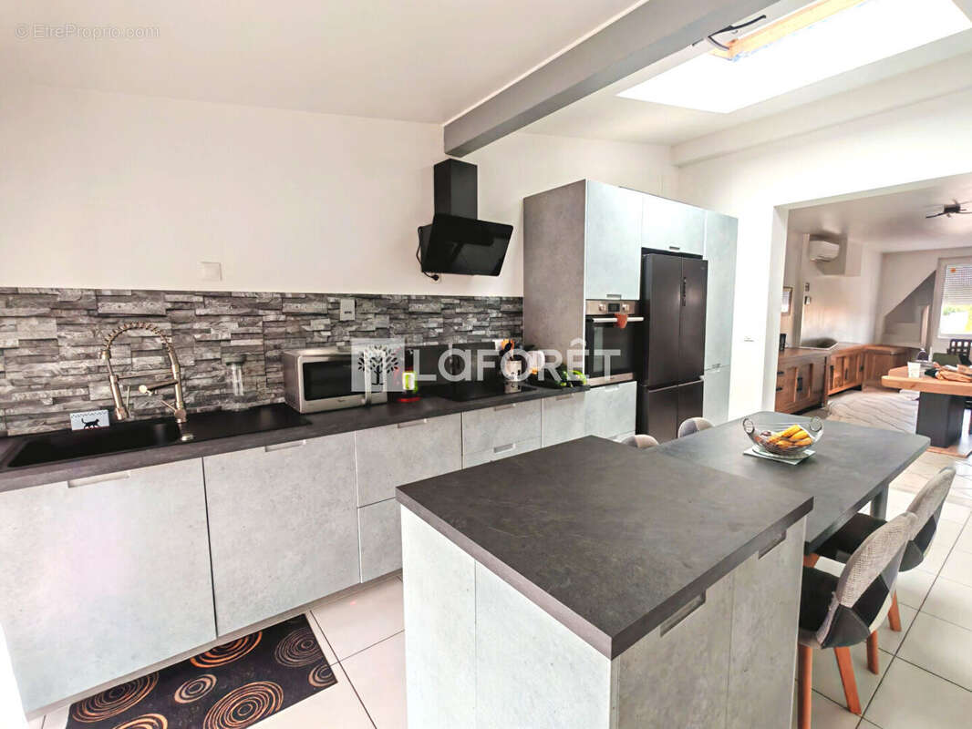 Maison à ROSIERES-AUX-SALINES