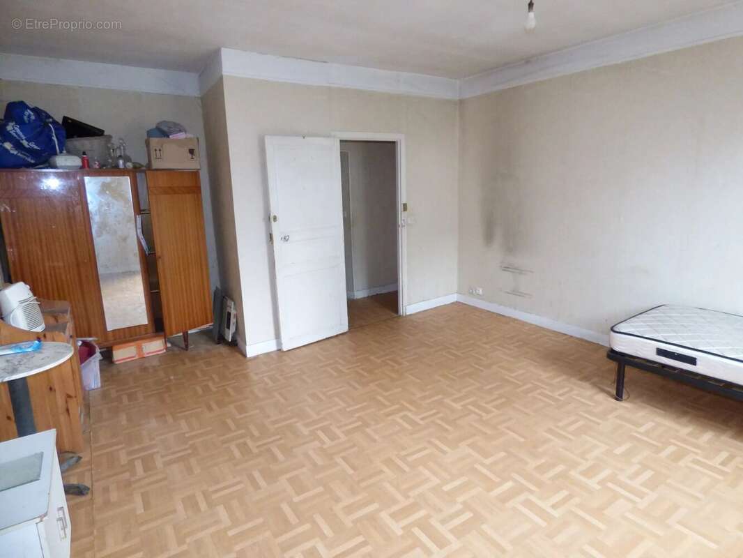 Commerce à BOISSY-SOUS-SAINT-YON