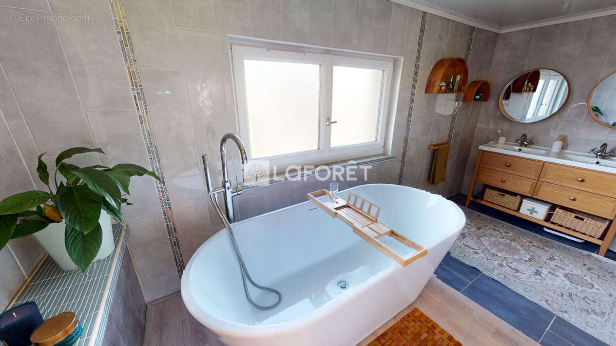 Maison Saint Laurent De Brevedent 4 pièce(s) 123 m2 1200m² terrain - photo 8
