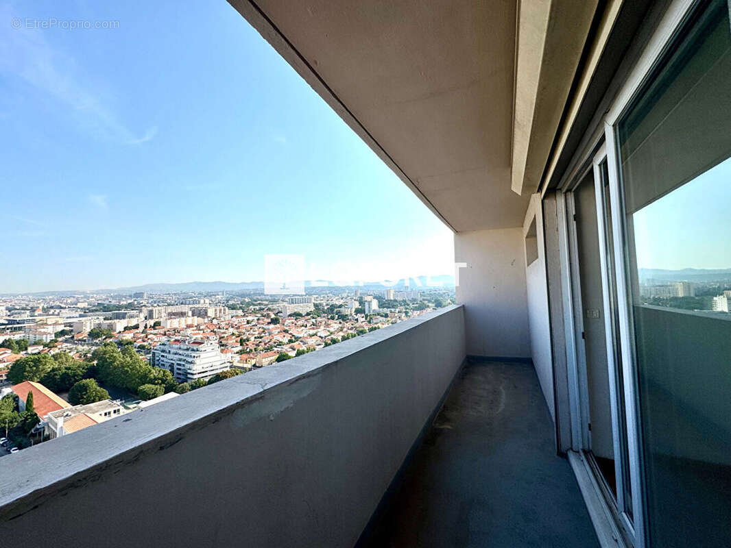 Appartement à MARSEILLE-9E