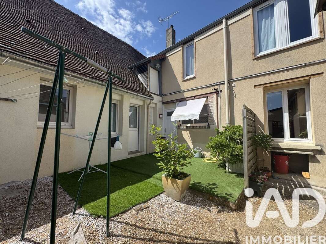 Photo 4 - Maison à MONTIGNY-LE-GANNELON