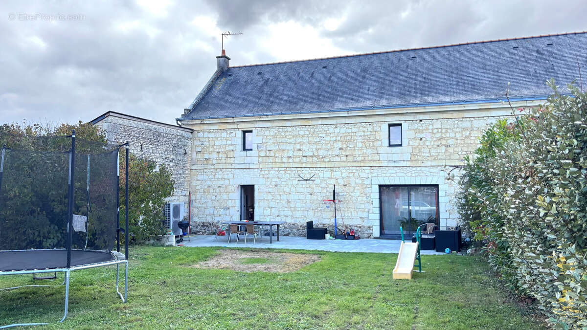 Maison à BRISSAC-QUINCE