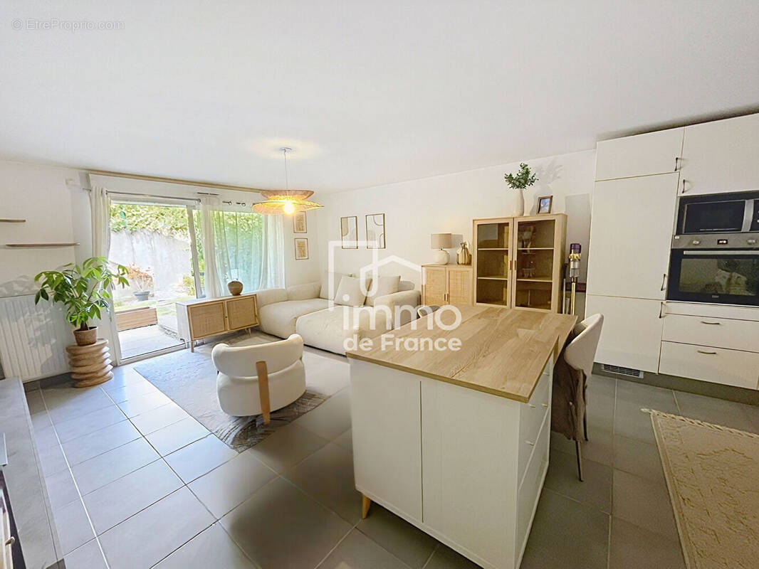Appartement à VIRY