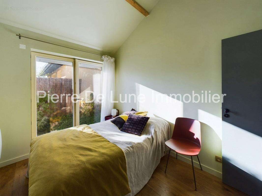 Maison à NEUVILLE-SUR-SAONE