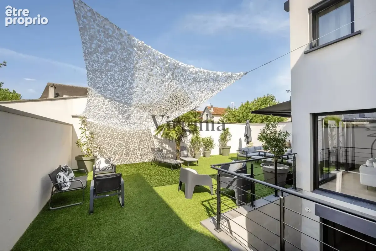 Propriété d'exception au coeur de Charentonneau - 350 m² habitables - Prestations ultra haut de gamme - Piscine intérieure - photo 3