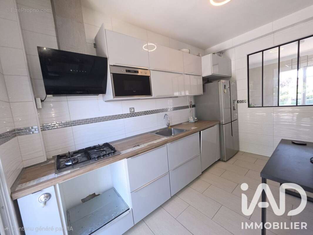 Maison 160 m² à Bondy  - photo 7