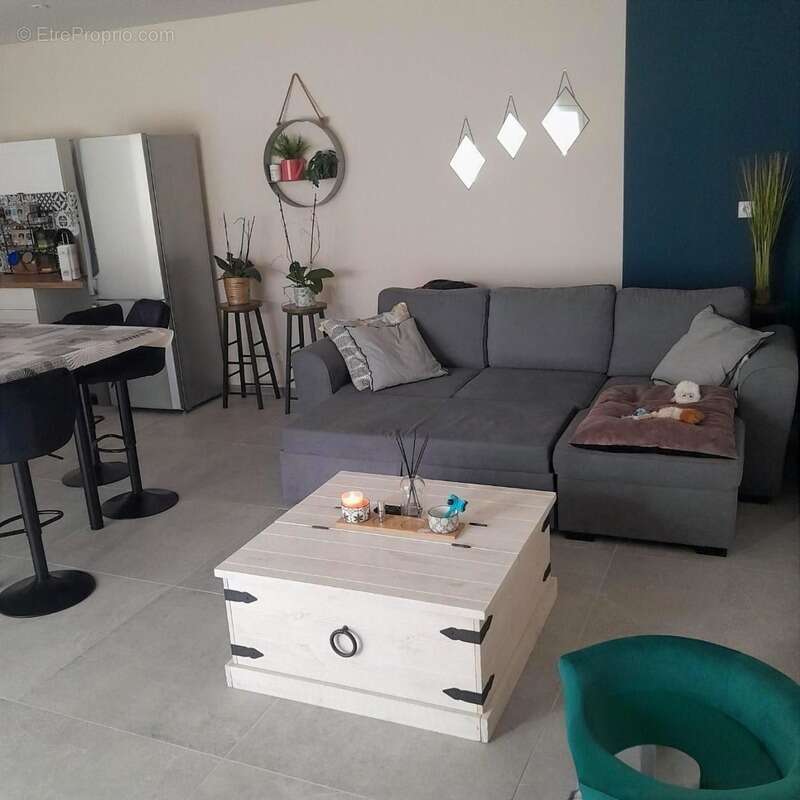 Appartement à MANSLE