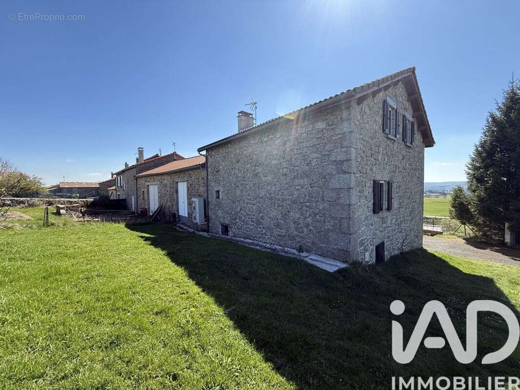 Maison 123 m² à Venteuges  - photo 2