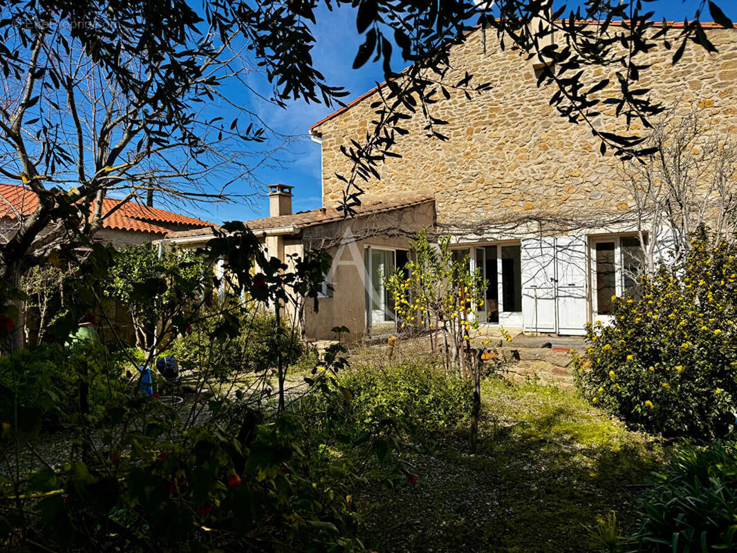 Maison à SAINT-LAURENT-DE-LA-CABRERISSE