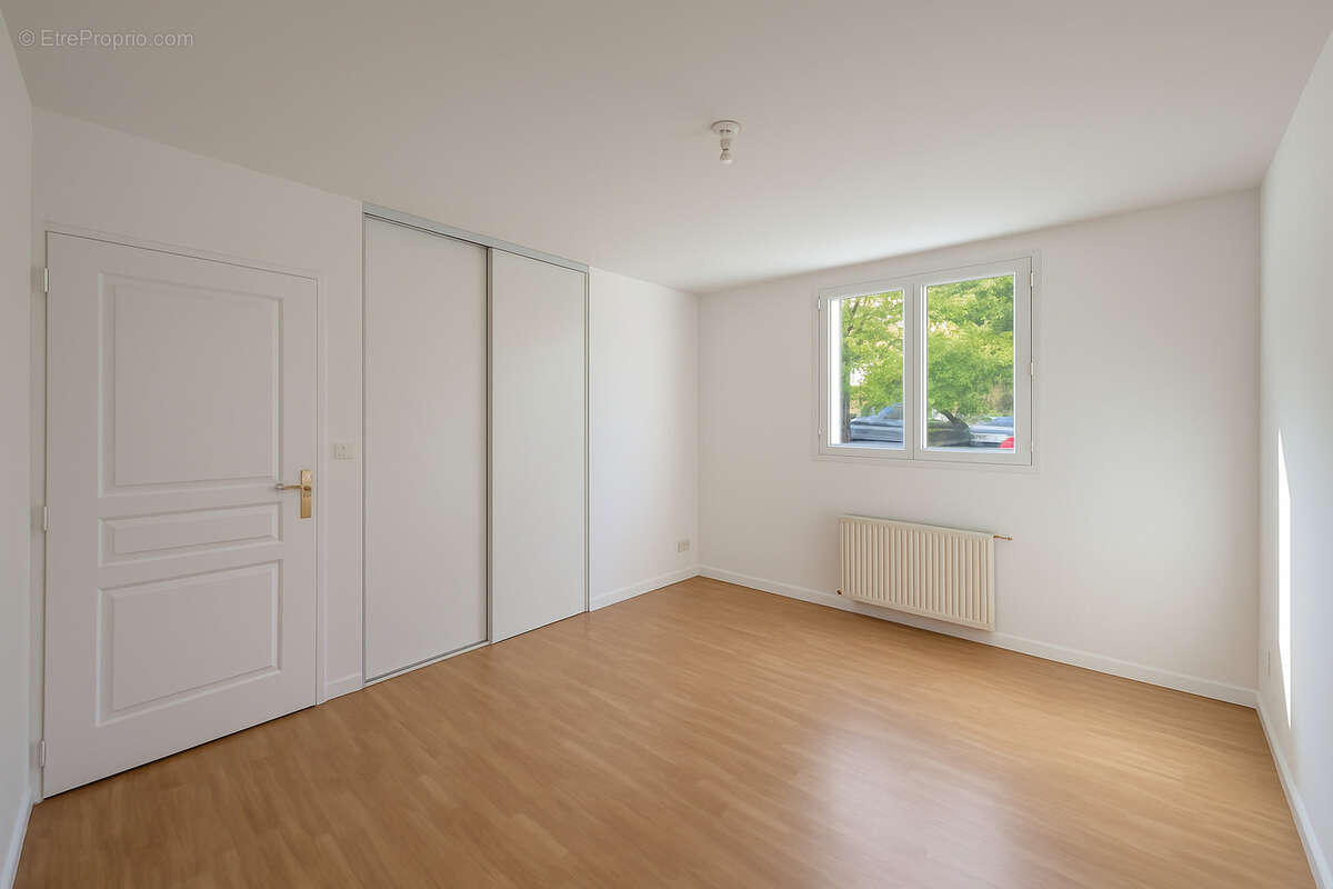 Maison à SAVIGNY-LE-TEMPLE