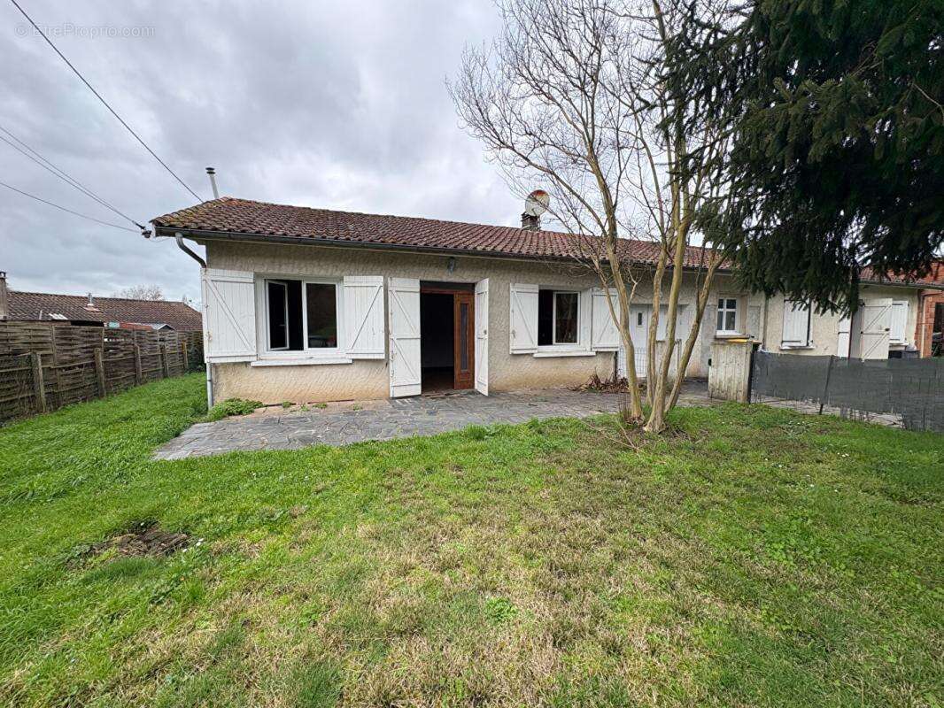 Maison à PESSAC-SUR-DORDOGNE
