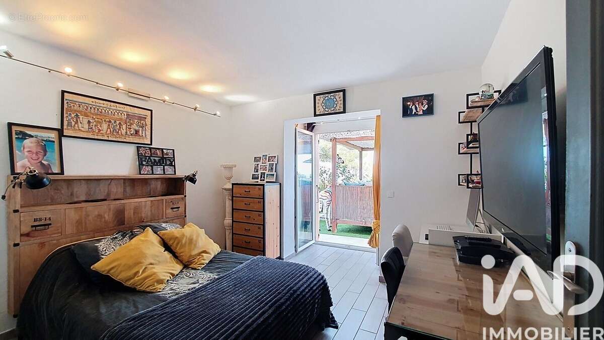 Photo 9 - Maison à ROQUEBRUNE-SUR-ARGENS