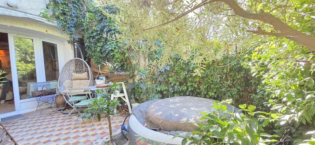 CUGES LES PINS-MAISON-A VENDRE T3-A VENDRE-TERRASSE-CAVE - Maison à CUGES-LES-PINS