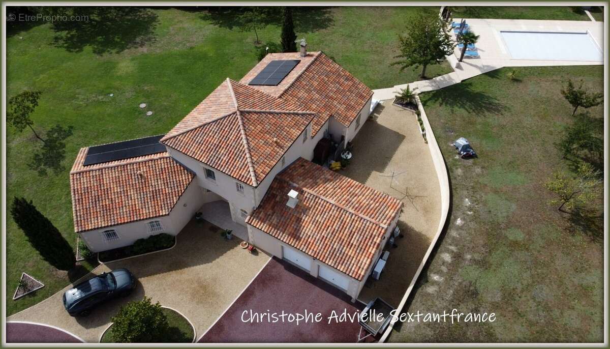 Belle contemporaine, 4 chambres, 2 salles d'eau, double garage, piscine sur 5118 M2 - photo 10