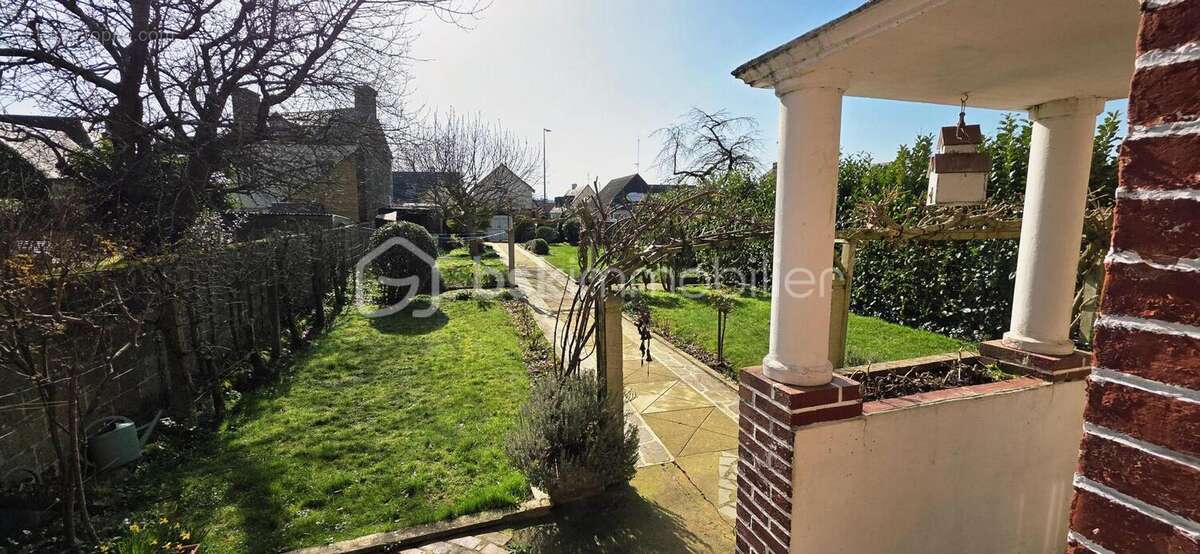 Maison à SAINT-HILAIRE-DU-HARCOUET