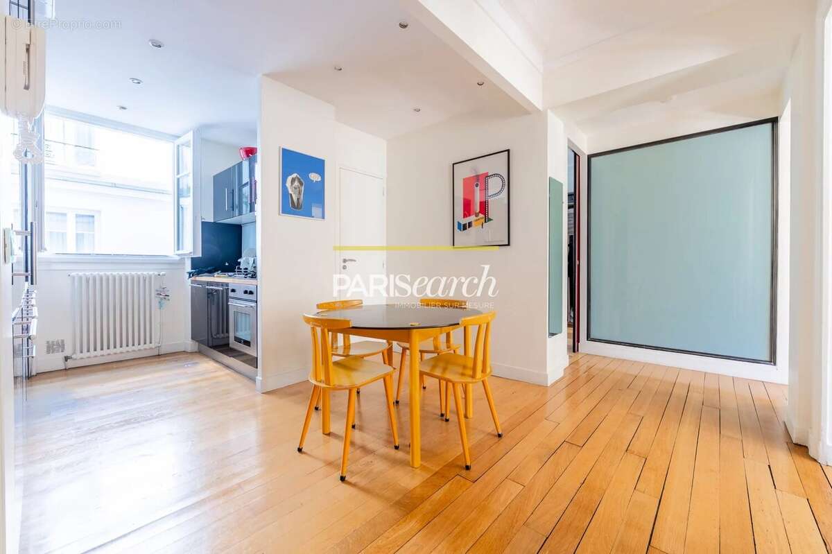 Appartement à PARIS-3E
