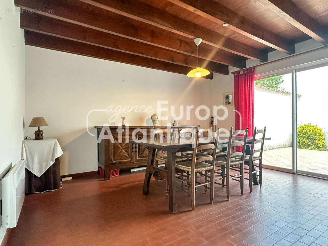 Maison à LES MATHES