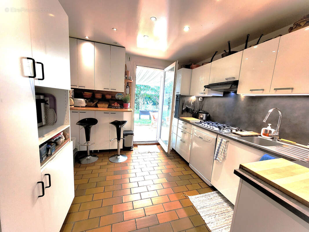 Maison à VILLENEUVE-LA-GARENNE