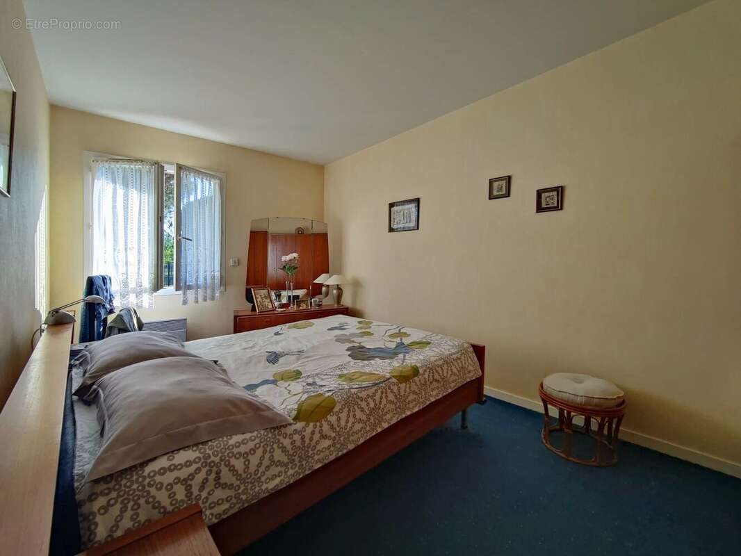 Maison à SAINT-MICHEL-DE-RIEUFRET