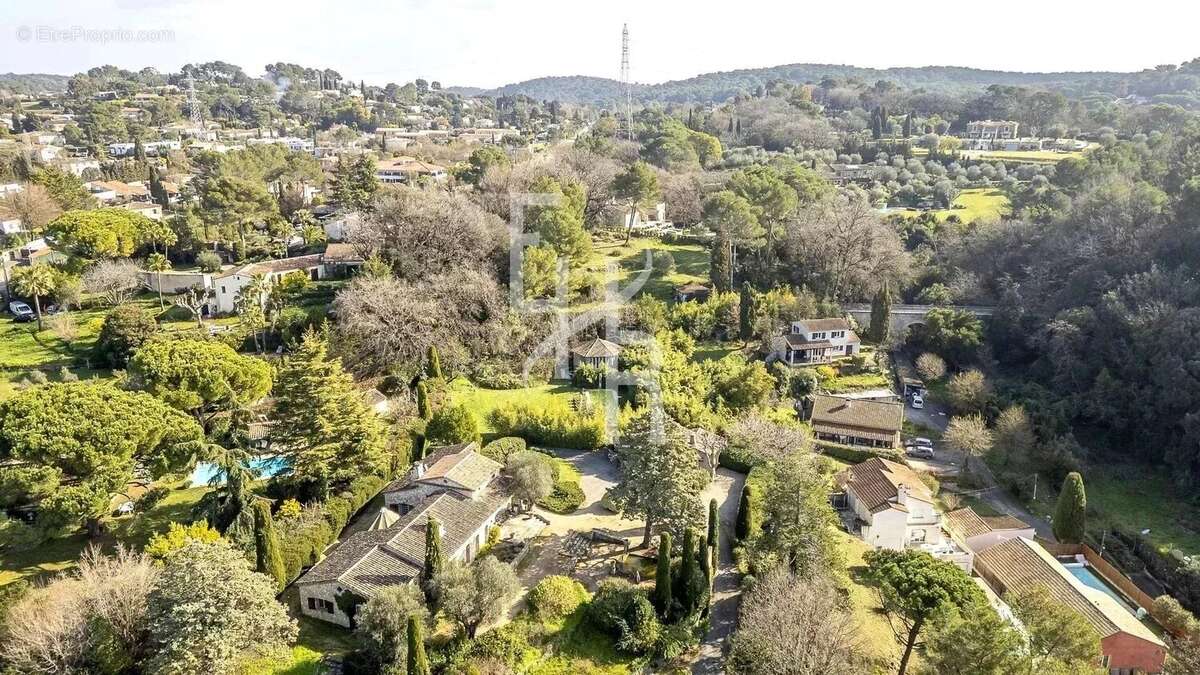 Maison à MOUGINS