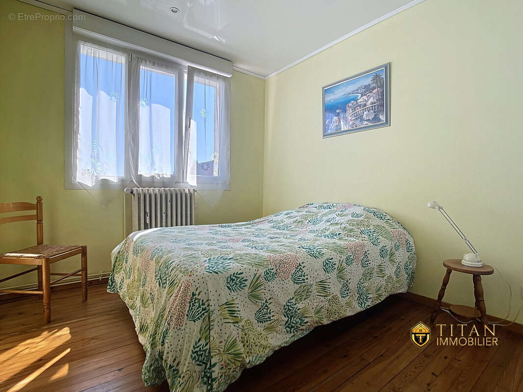  Maison familiale 4 chambres, jardin et garage - Petite-Synthe - Titan Immobilier - Maison à DUNKERQUE