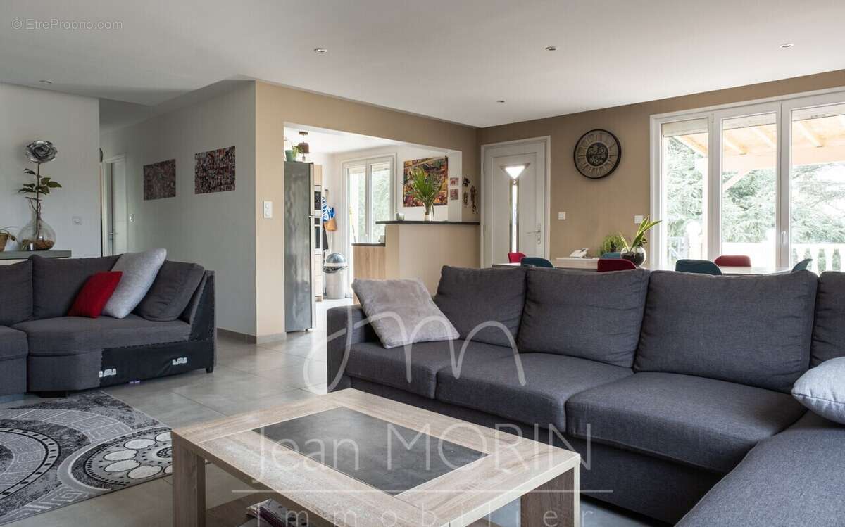 Maison à SAINT-MARCEL-LES-VALENCE