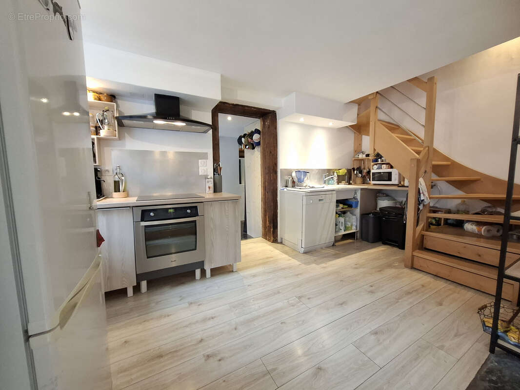 Maison à LA PERRIERE