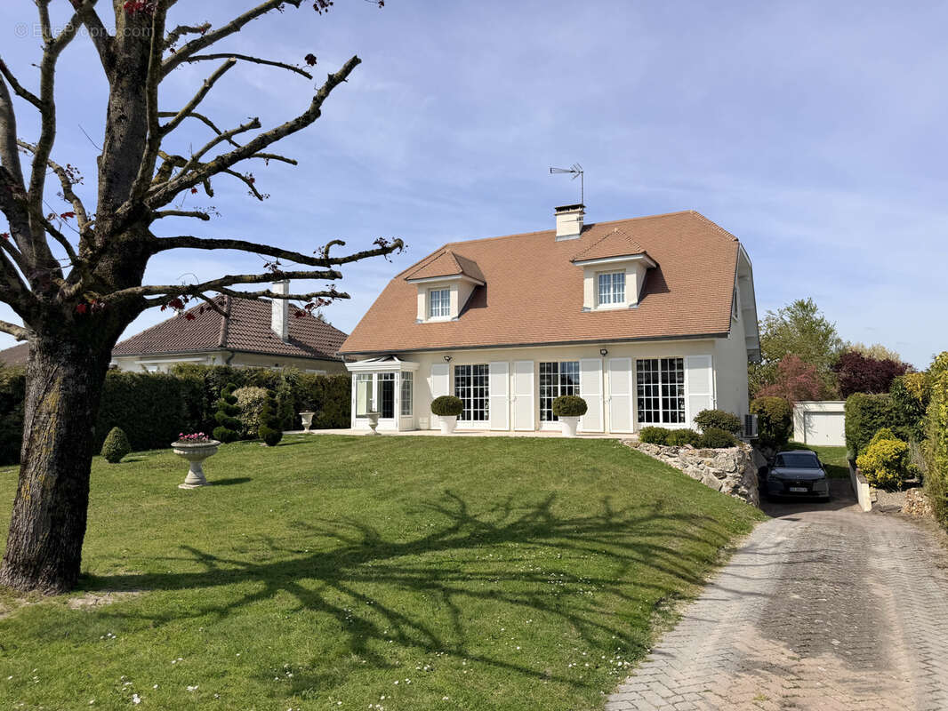 Maison spacieuse avec piscine - photo 16