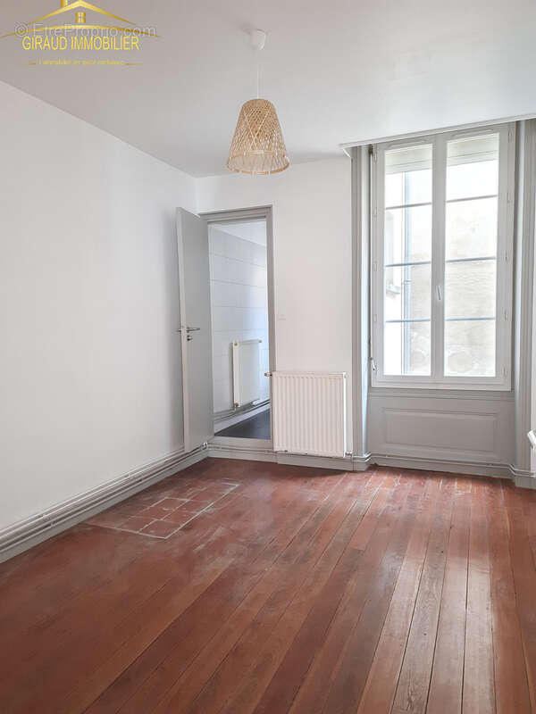 Appartement à CHARLIEU