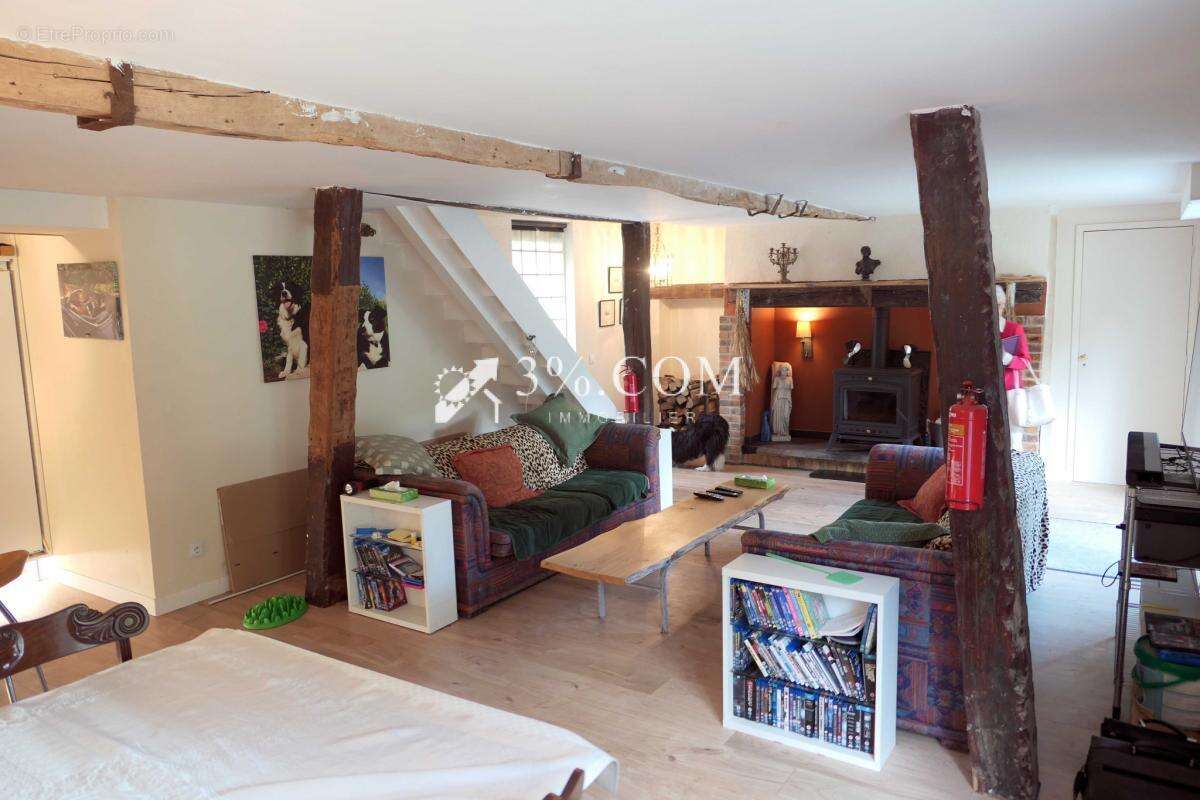 Maison à AVESNES-EN-VAL