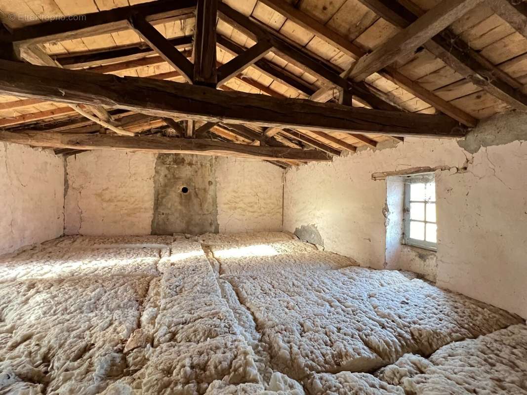 Maison à SAINT-GEORGES-DE-POINTINDOUX