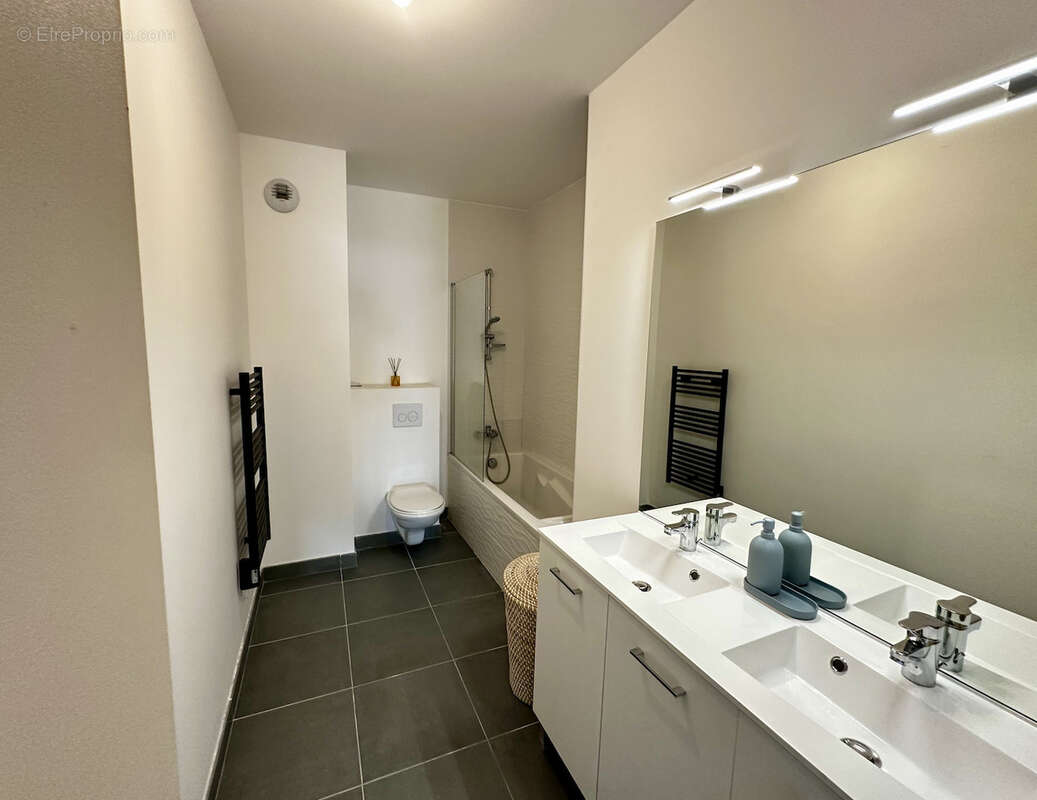 Appartement à CRAPONNE