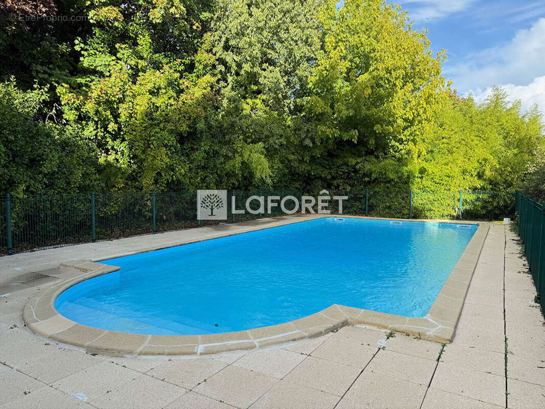 Appartement à SAINTES