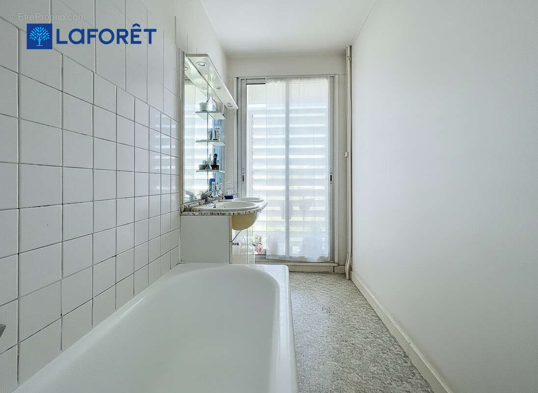 A VENDRE Appartement Lanester 4 pièce(s) 66.51 m2 - photo 4