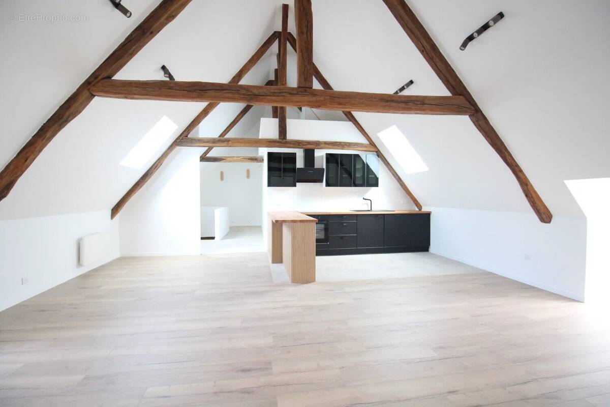 Appartement à MOUY
