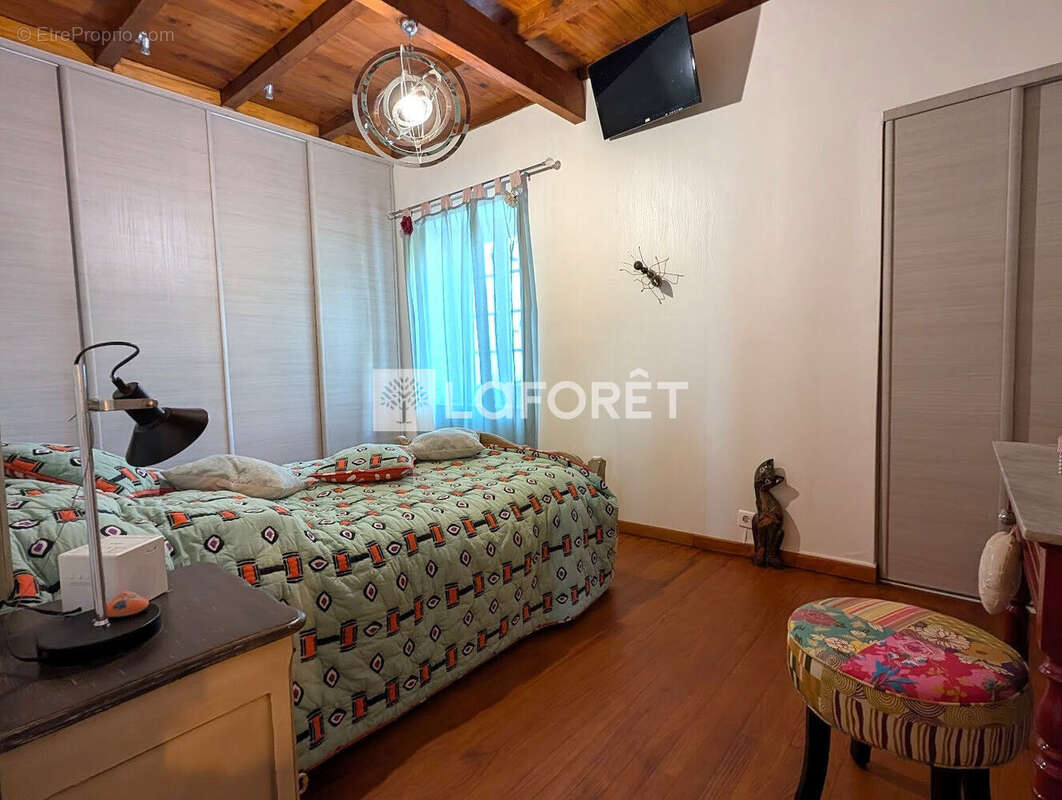 Maison à MONCRABEAU