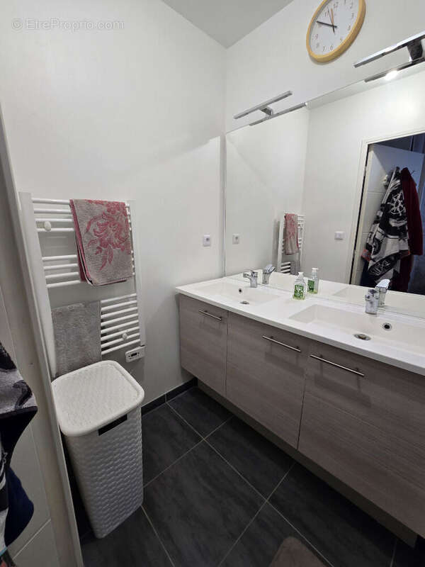 Appartement à AURIOL