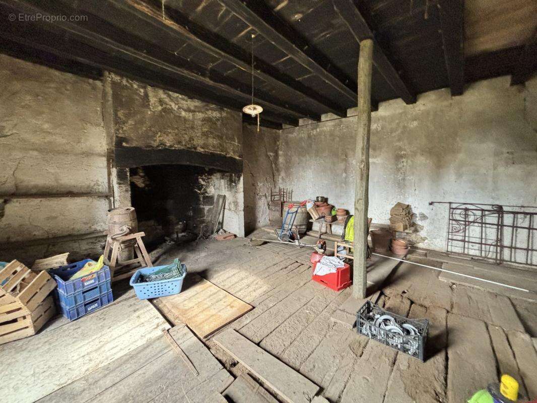 Maison à ROANNES-SAINT-MARY