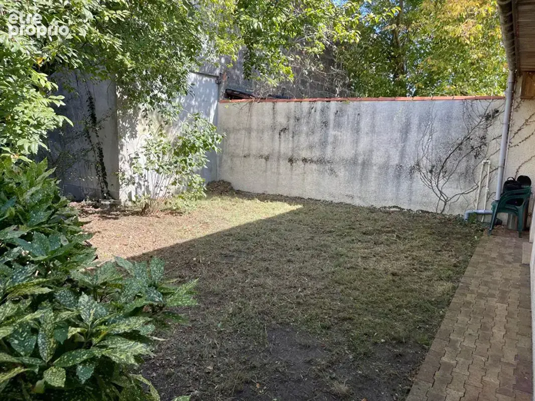 Immeuble de rapport avec 13 appartements loués meublés sur TALENCE. Rapport net 77616 euros - photo 14