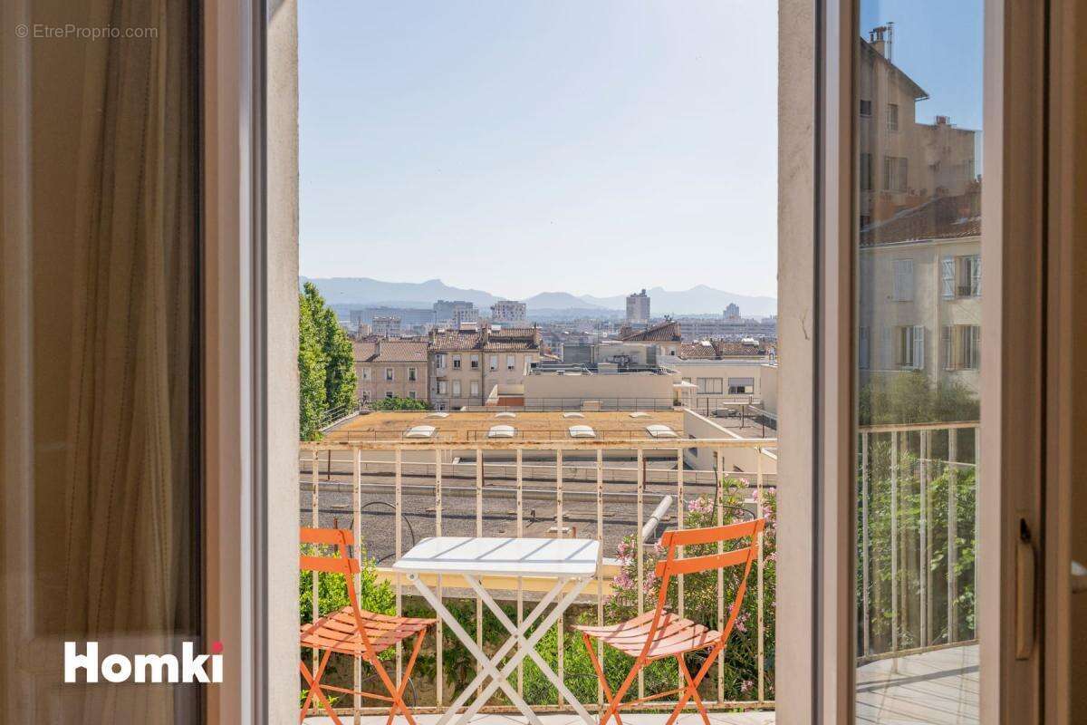 Appartement à MARSEILLE-6E