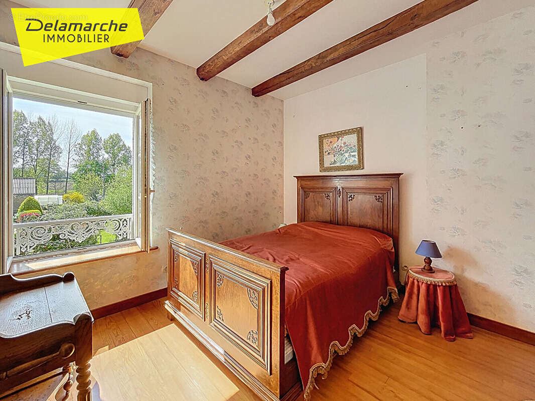 A vendre maison à La Rochelle Normande avec dépendances et 1 hectare - photo 8