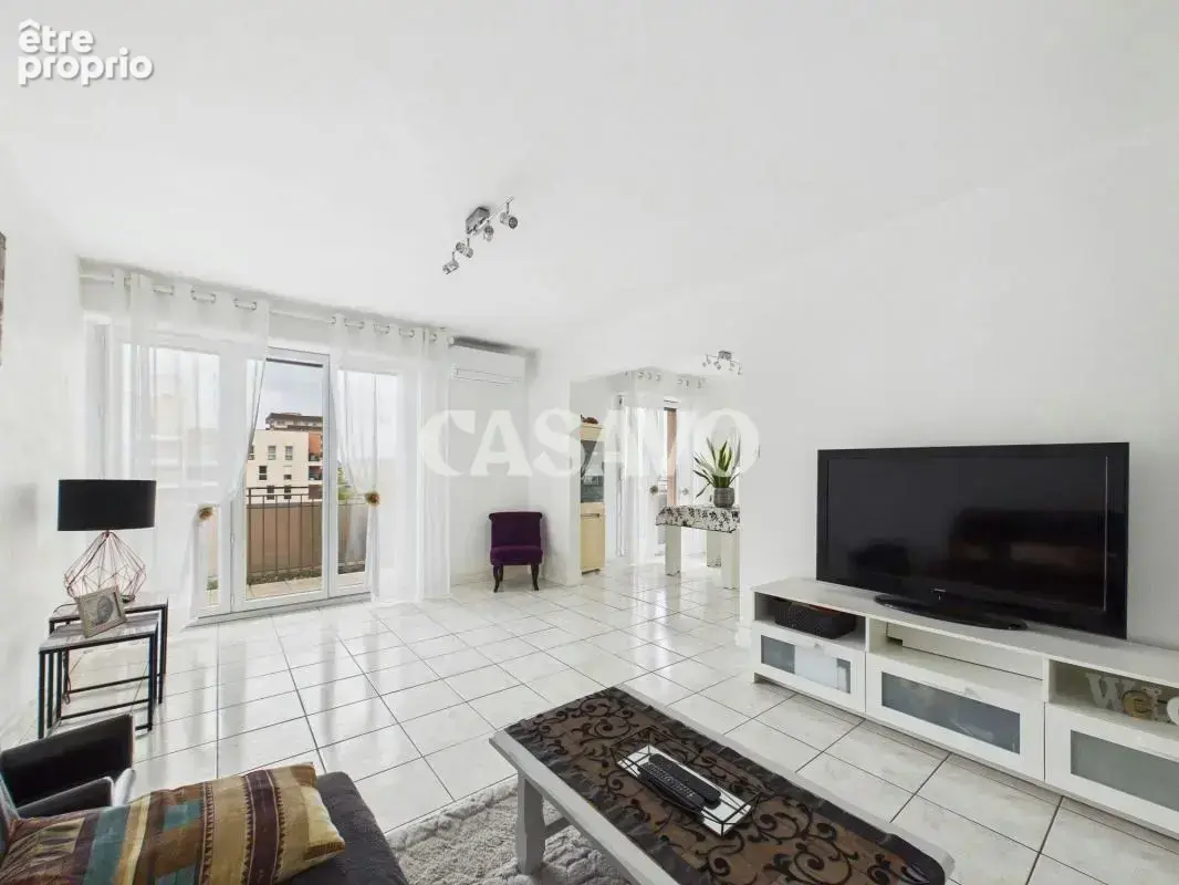 Vente Appartement 4 pièces de 70m² - 69300 Caluire-et-Cuire - photo 1