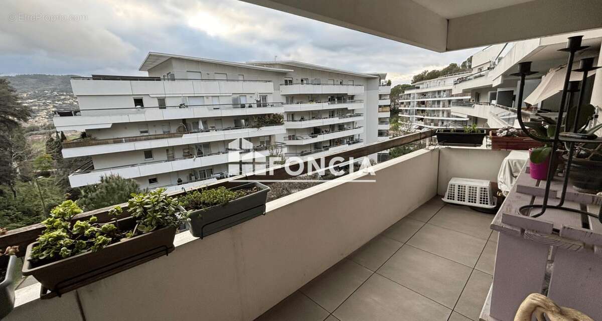 Cannes bocca  dans residence recente securisee avec piscine lumineux 2pieces terrasse pkg s/sol vendu loué - photo 10