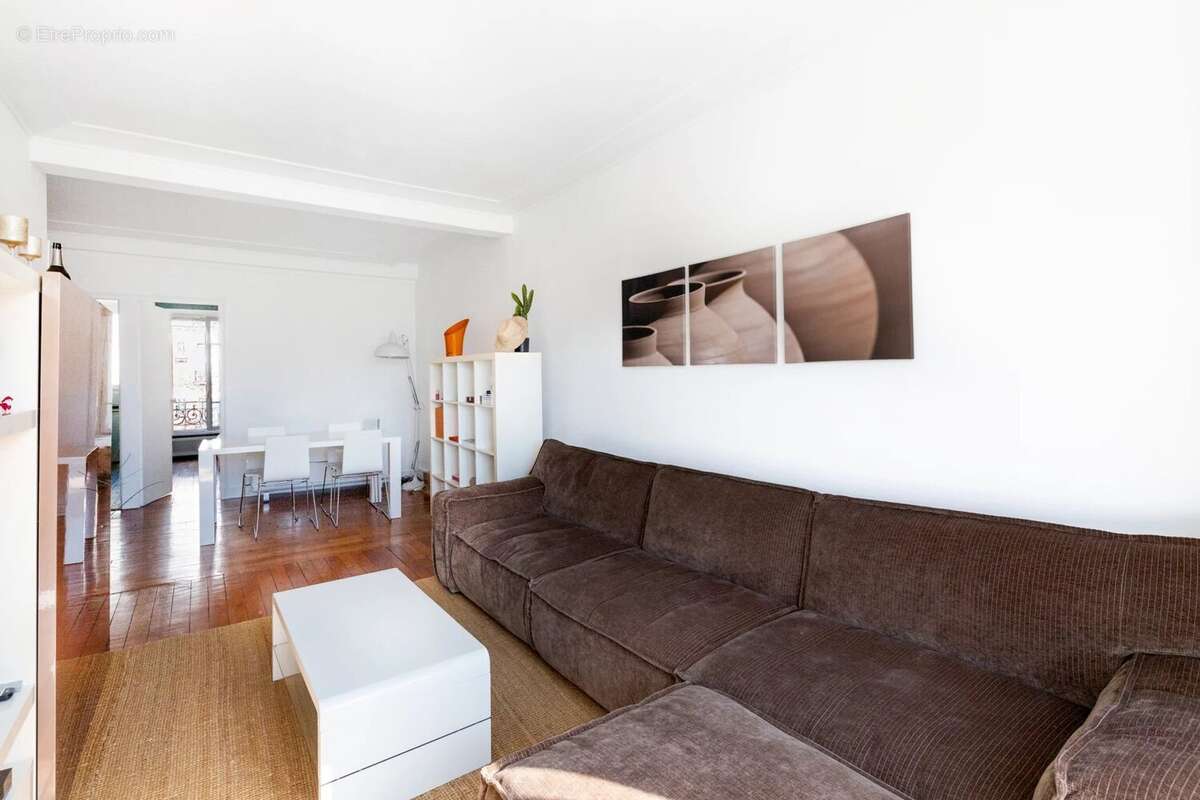 Appartement à PARIS-17E