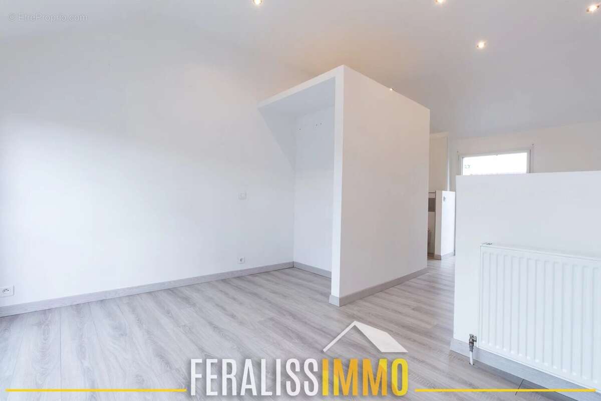 Maison à COURDIMANCHE