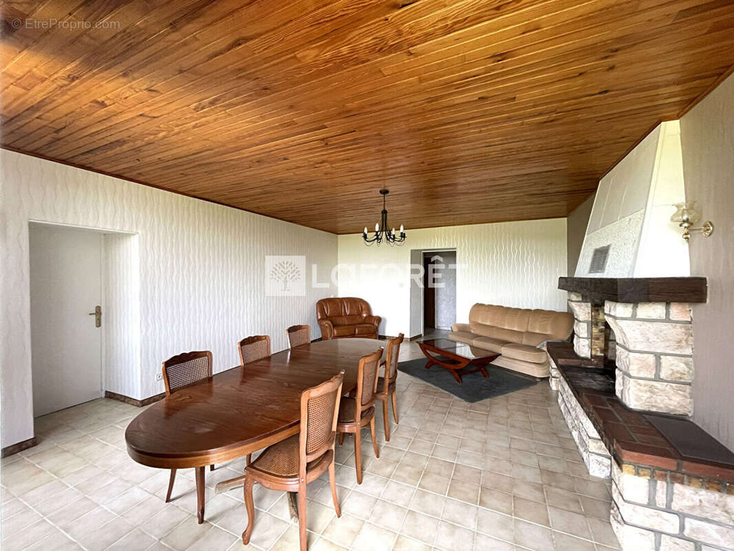 Maison Saint Lamain à fort potentiel , 4 pièce(s) 139m² - photo 7