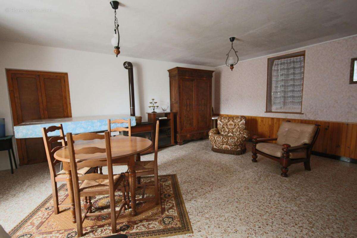 Maison à CHISSEY-EN-MORVAN