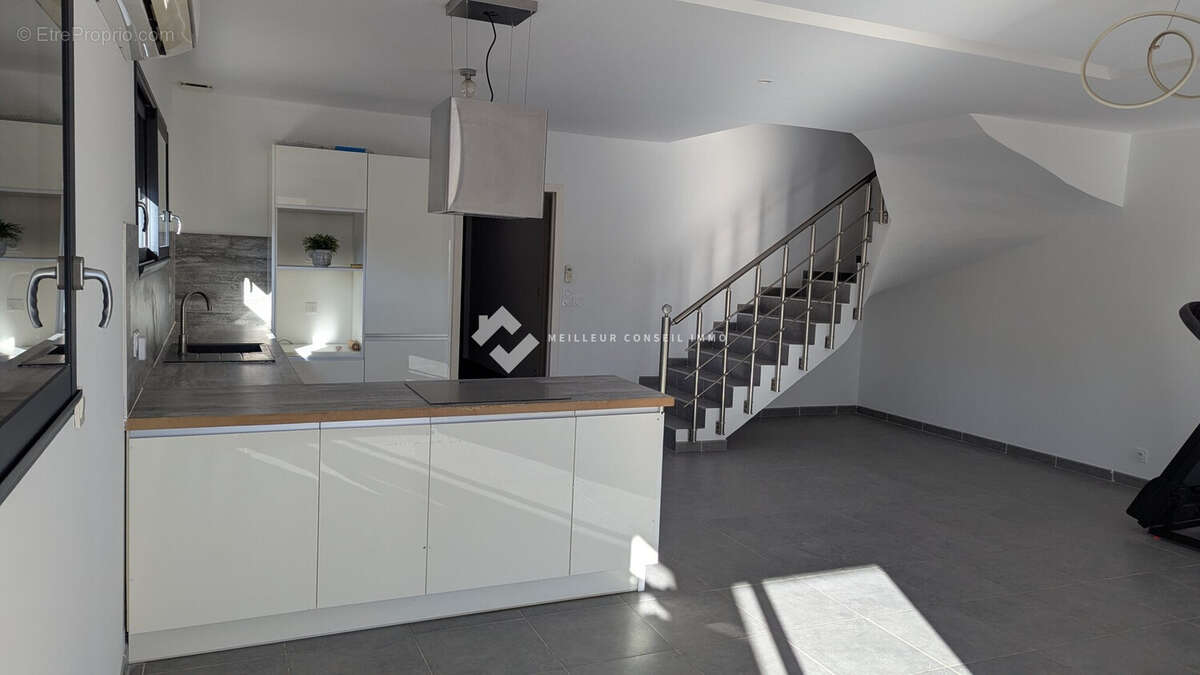 Maison 140 m² à Moussan  - photo 2