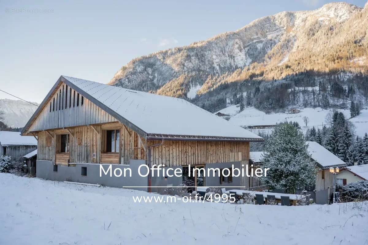 Maison à LE PETIT-BORNAND-LES-GLIERES