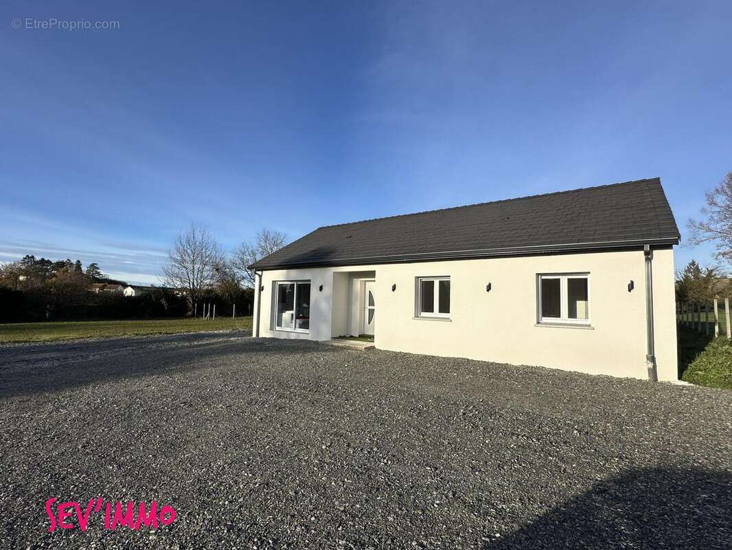 Maison à SAINT-GERMAIN-DES-FOSSES